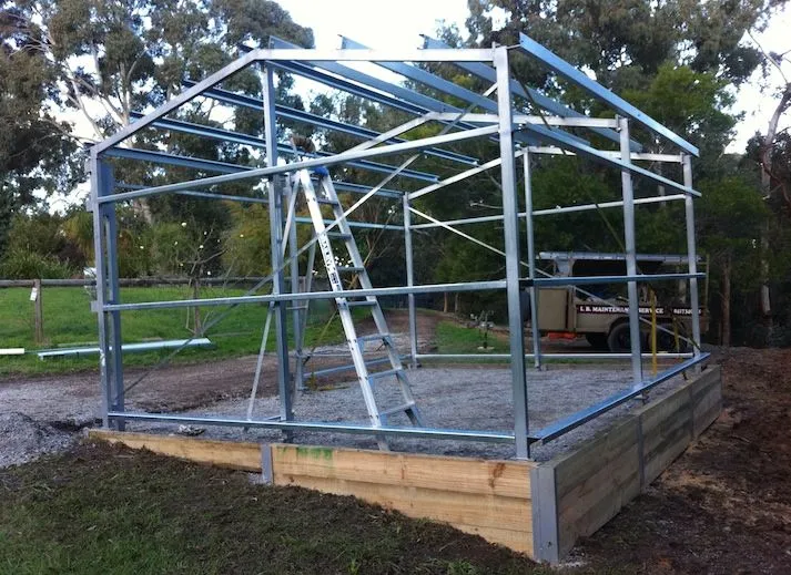 Steel shed frame on timber base